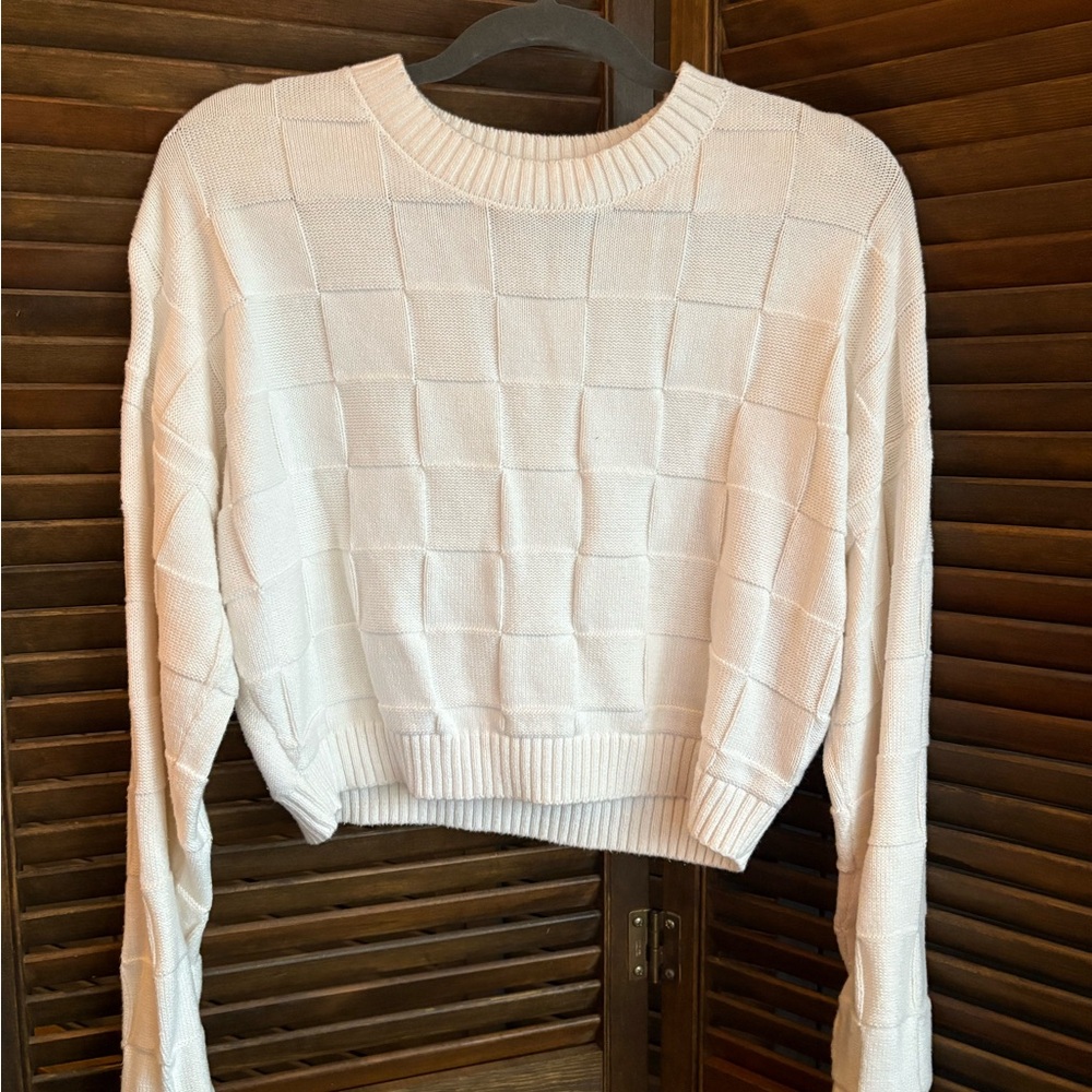 Hollister medium White Cropped Knit Sweater